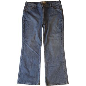 Levi's Signature Relaxed Mid Rise Boot cut Size 18 Women's Denim Blue Jeans